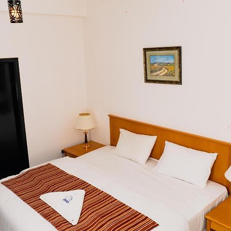 Pan Emirates Hotel Apartments Sharjah Esterno foto