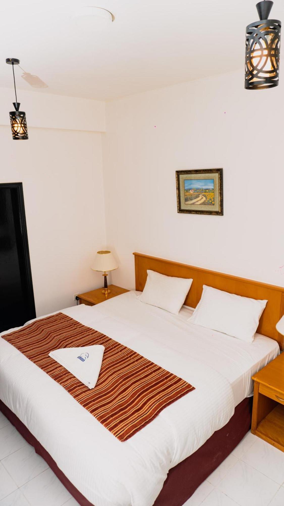 Pan Emirates Hotel Apartments Sharjah Esterno foto